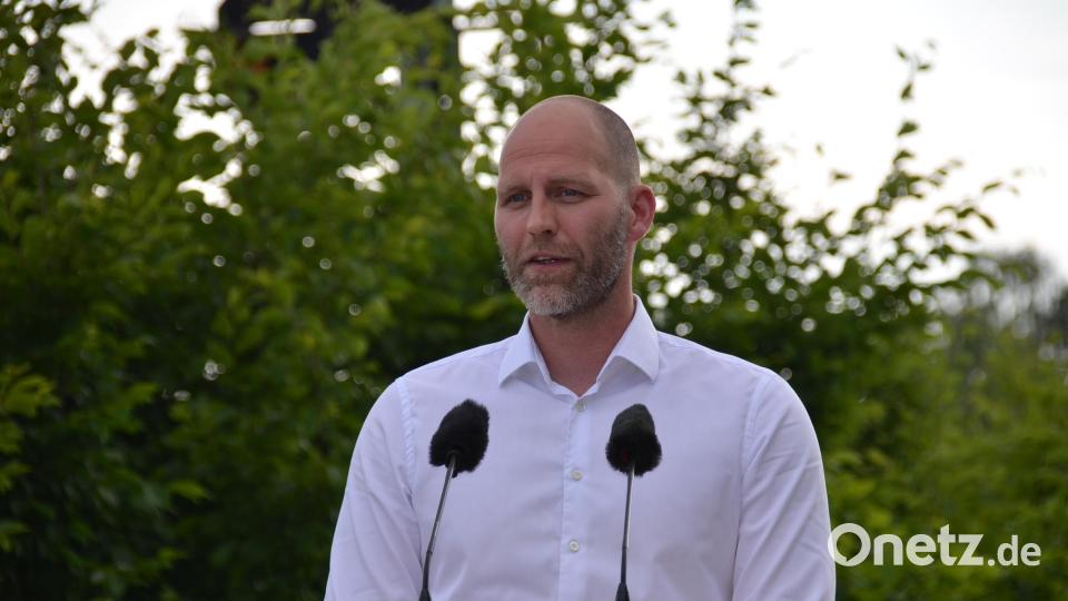 Daniel Cifrain von der Deutschen Bahn würdigte die gute Zusammenarbeit. Bild: ak