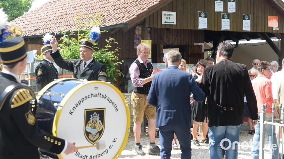 Braumeister Martin Sterk bei der Begrüßung der Gäste. Bild: Andreas Brückmann