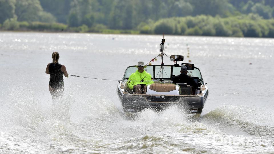 Faszination Wasserski- hier beim Slalom auf dem Haidweiher Bild: Hubert Ziegler, Hubert Ziegler