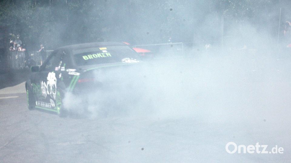 Spektakuläre Stunts, dass es raucht. Bild: R. Kreuzer