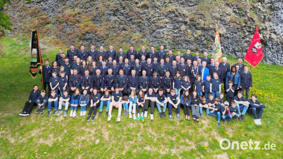 So präsentiert sich die Feuerwehr Parkstein zu ihrem 150-jährigen Jubiläum. Bild: FFW Parkstein