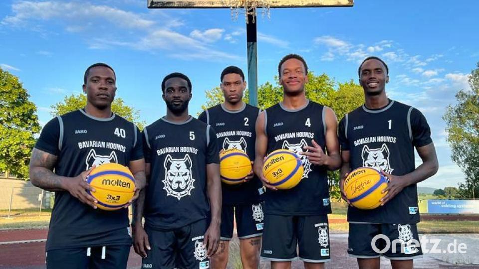 Das &quot;Dream-Team&quot; Rajun Blackston, Lynwood Blackmon, Rasheed Reams, Shaquille Angel und David Stewart. Bild: le