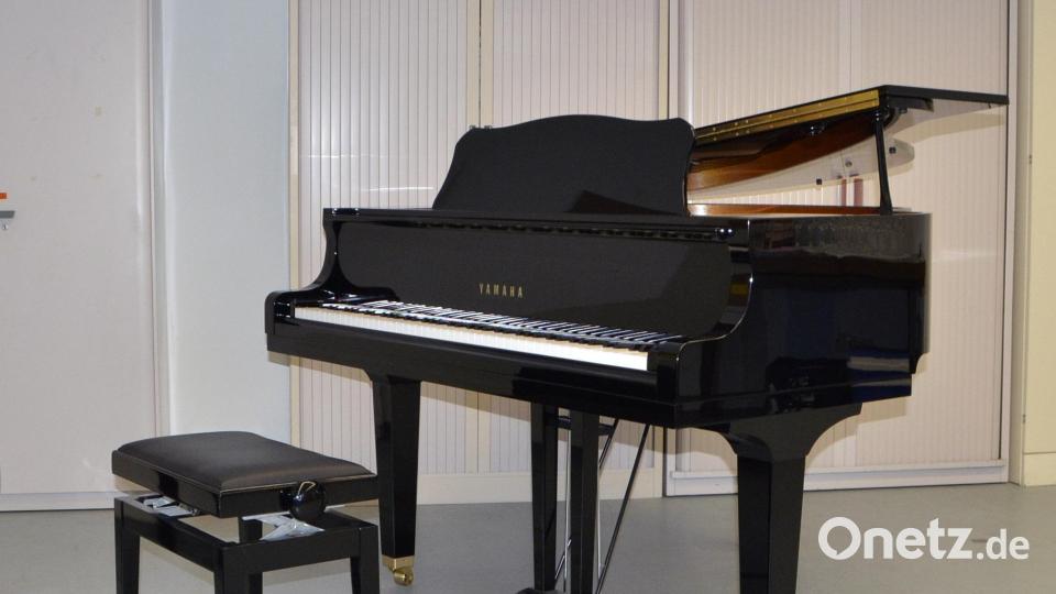 Der neue Flügel steht im Probenraum der Musikschule. Bild: zch