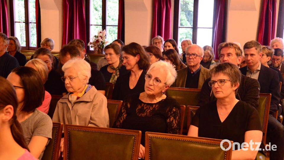 Andächtig lauscht das Publikum der Musik. Bild: Kunz