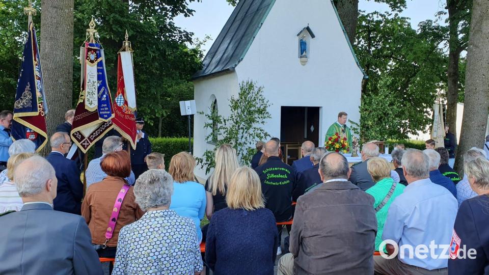 Eine feierliche Fest- und Stiftsmesse zelebrierte Stadtpfarrer Thomas Kraus an der Haunritzer Kapelle. Bild: mde