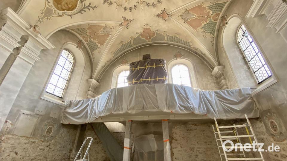 Auch das Innere der Orgel ist ausgebaut. Die Pfeifen werden gesäubert und instandgesetzt, Bild: gri