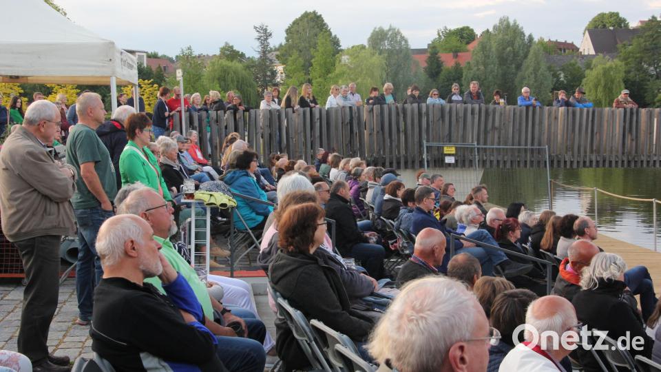 Sehr gut besucht war am Freitagabend das Comedy-Konzert von Barbari Bavarii. Bild: kro