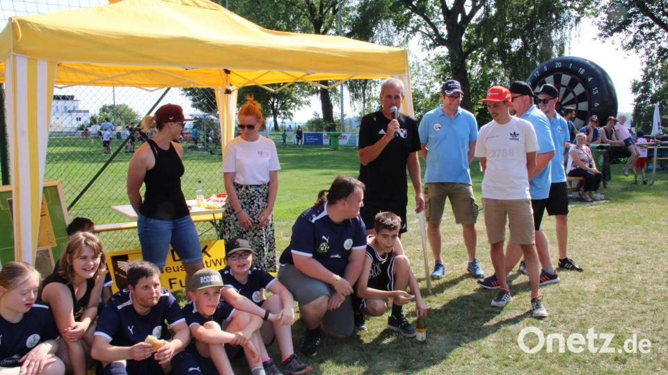 Jede Menge Action und Spießspaß wurde den jungen Kickern beim Fußballaktionstag auf dem Sportgelände der DJK Neustadt geboten. Bild: prh