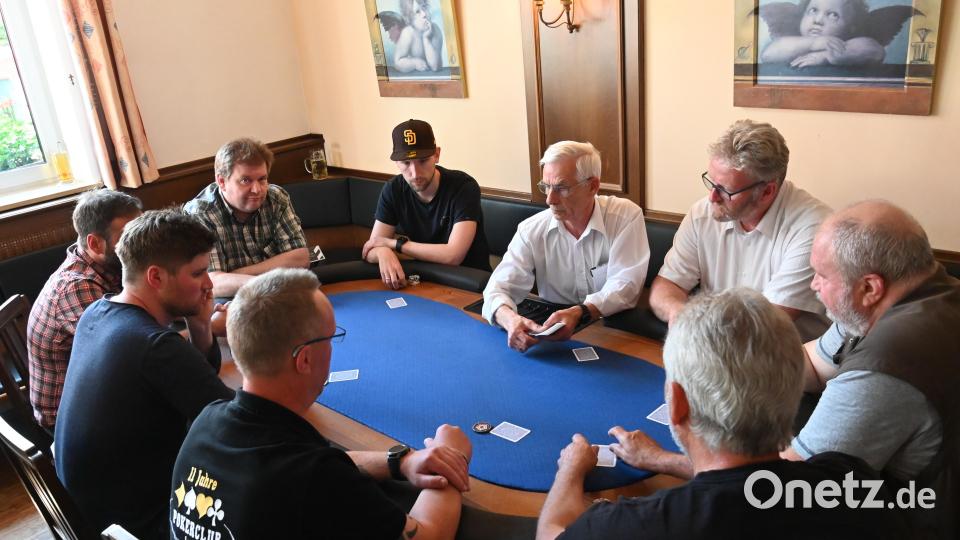 Am Benefizpokerturnier nahmen 70 Spieler teil. Bild: gf