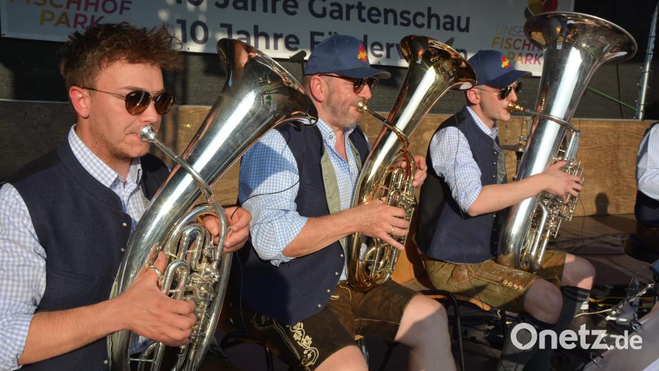 Ihr Markenzeichen ist der traditionelle Egerländer-Stil, gepaart mit moderner Blasmusik. „Wir spielen nur instrumental, gesungen wird bei uns nicht“, sagte Schick. Bild: jr