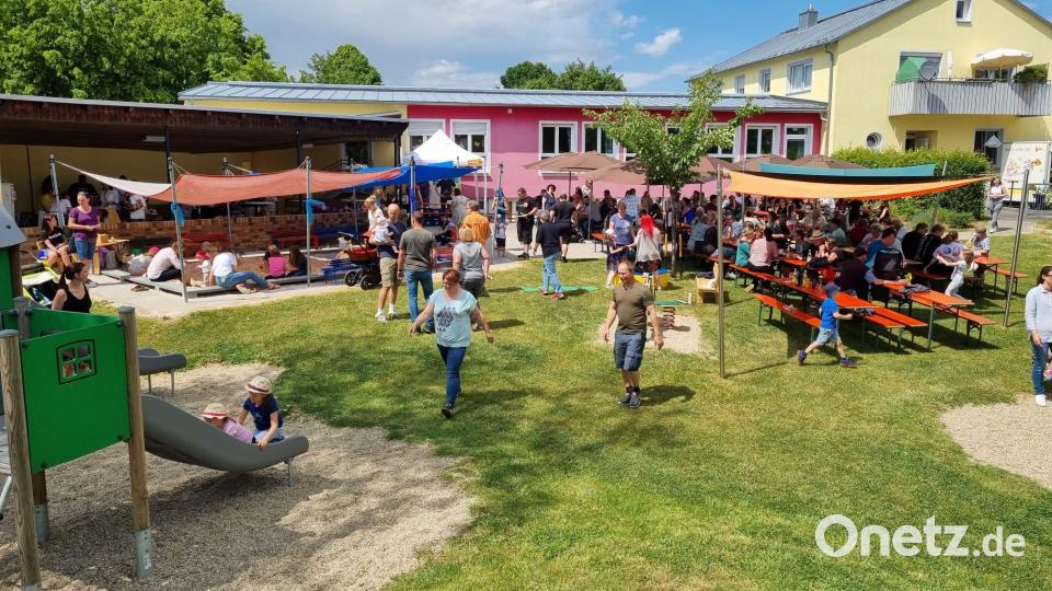 Zum Sommerfest im Kindergarten St. Josef in Wiesau kamen über 300 Besucher. Bild: Förderverein Kindergarten St. Josef/exb