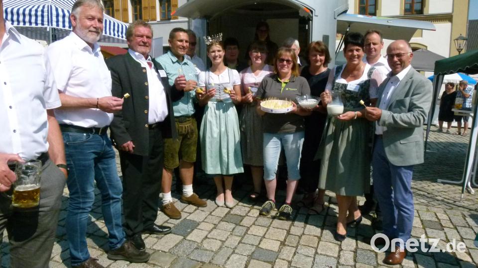 Mit Milch und Käse hielt die &quot;Milchkanne&quot; willkommen Bild: rn