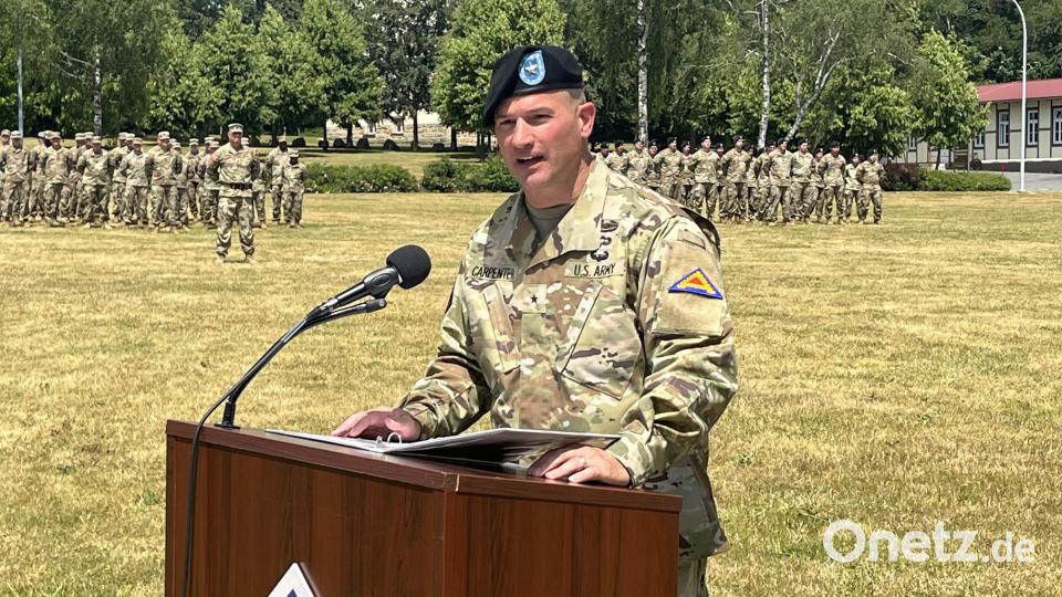 „Wir fühlen uns geehrt, hier als Teil des Ausbildungskommandos der 7.US-Armee zu stehen“, bekennt der neue Brigadegeneral Steven Carpenter bei seiner Antrittsrede. Bild: mor