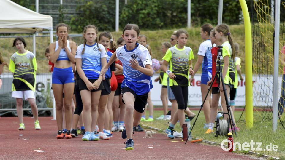 Das FC-Stadion war am Wochenende Schauplatz der Leichtathletik Oberpfalzmeisterschaften. Bild: Hubert Ziegler