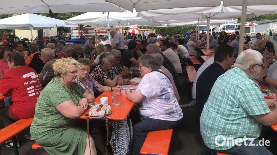 Den ganzen Sonntagnachmittag wurde an der Grundschule Wiesau gefeiert. Bild: wro