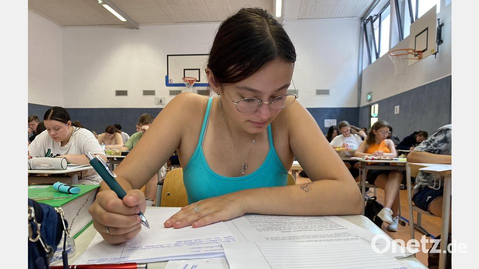 Die Abschlussprüfungen an der Städtischen Wirtschaftsschule Friedrich Arnold haben begonnen. Bild: Wirtschaftsschule/exb