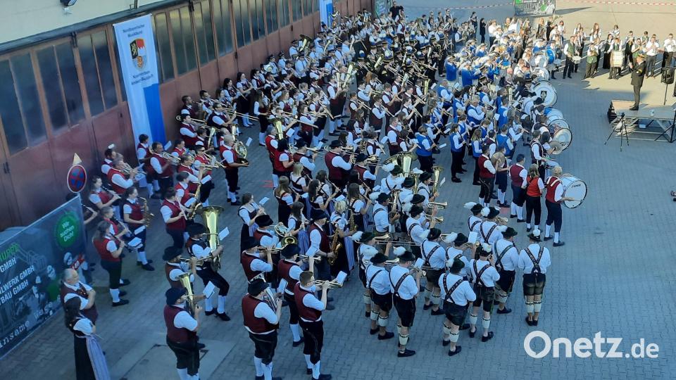 Ein einmaliges Erlebnis: Kreismusikfest mit 12 Kapellen. Bild: oe