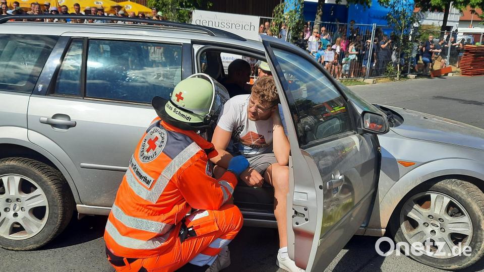 : Als erste sind die Helfer vor Ort (HvO) an der Unfallstelle. Bild: oe