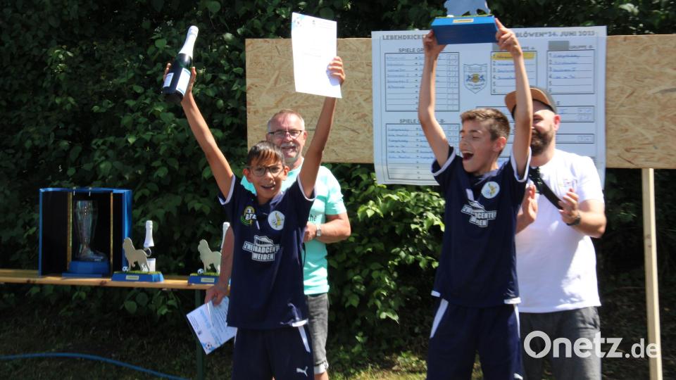 Die Spieler vom Team Bananenflanke freuten sich besonders über ihren dritten Platz. Bild: prh