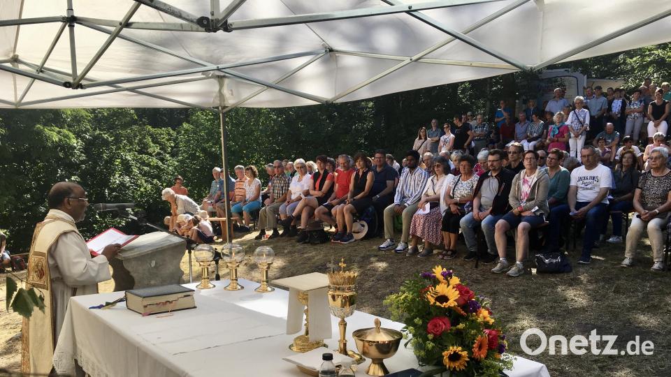 Pfarrer Moses Gudapati hielt die Festpredigt am Sonntag auf dem Johannisberg. Bild: gri