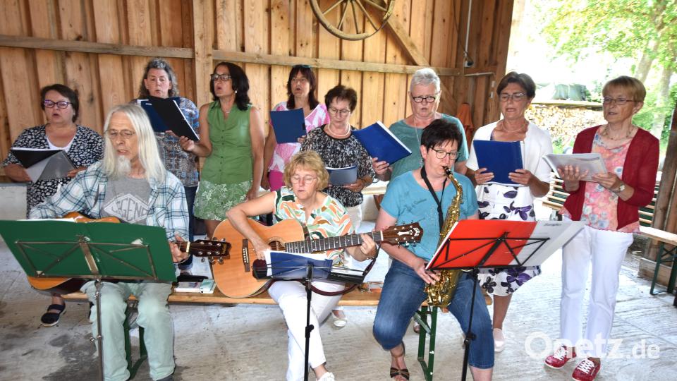 Die Gruppe Mixdur aus Kastl sorgte für die musikalische Gestaltung des Festgottesdienstes Bild: no