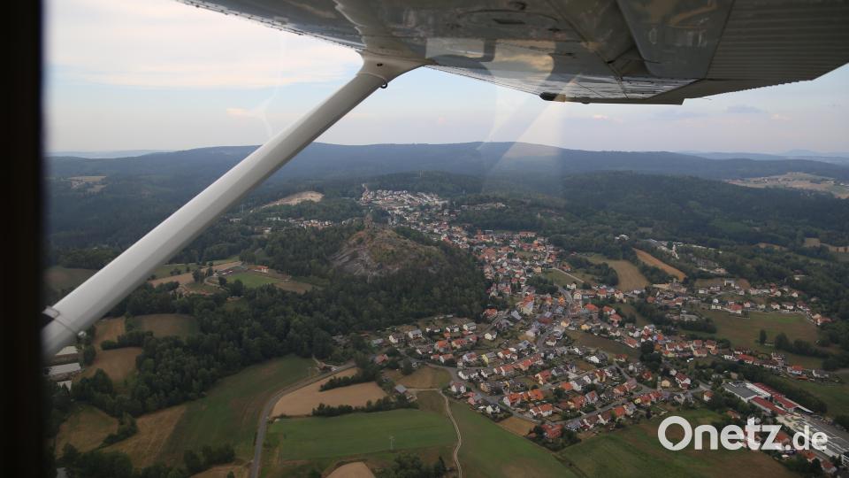 Diese Aussicht zeigt sich den Piloten und Luftbeobachtern der Luftrettungsstaffel vom Stützpunkt Weiden-Latsch. Bild: jak