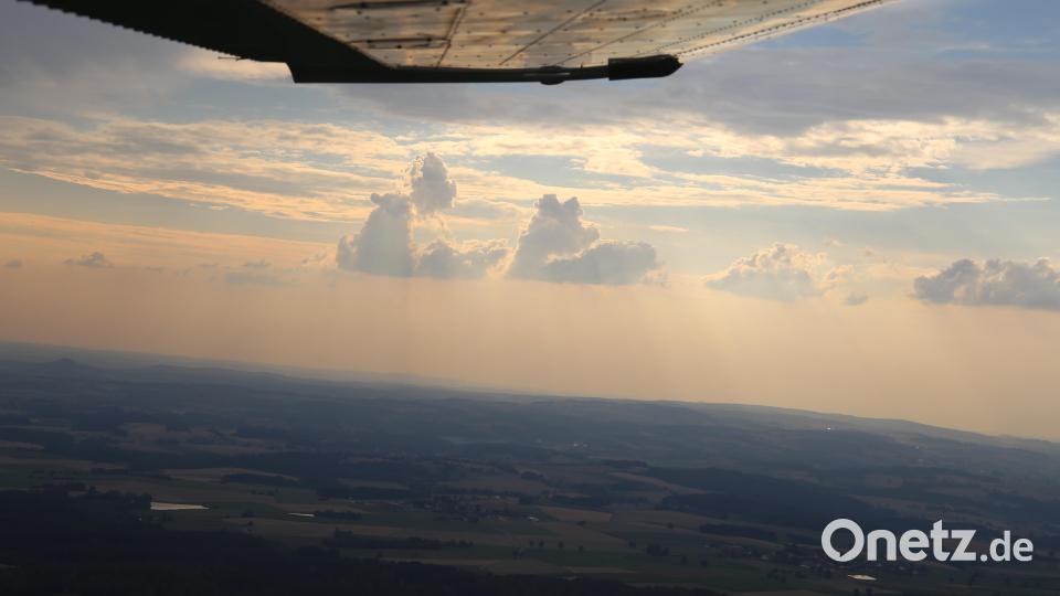 Diese Aussicht zeigt sich den Piloten und Luftbeobachtern der Luftrettungsstaffel vom Stützpunkt Weiden-Latsch. Bild: jak