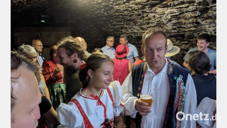 Das Zoigl schmeckt im Felsenkeller der Familie Haberl Bild: eib