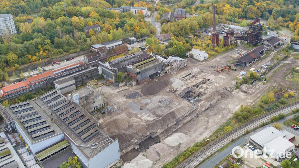 Das Stahlwerk ist rückgebaut, die mit Schadstoffen belasteten Flächen des Westgeländes liegen offen. Bild: Thilo Hierstetter
