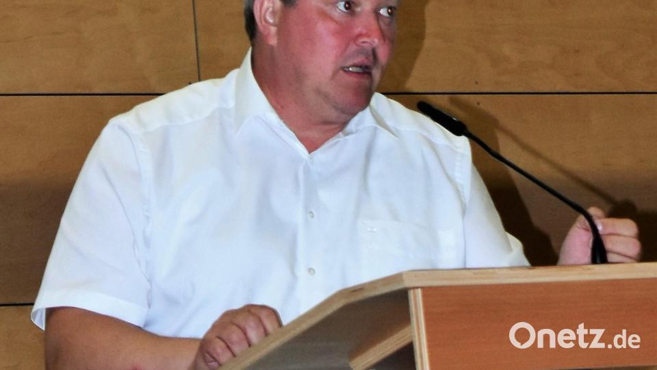 Geschäftsführer der NEW eG Bernhard Schmidt informiert über die Aktivitäten der NEW. Bild: rgr