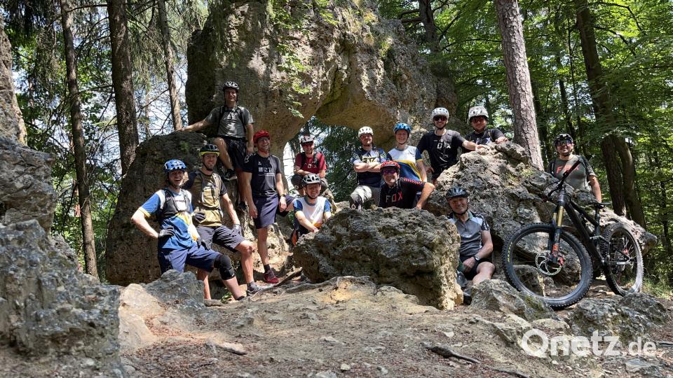 Die Mountainbike-Tour macht kurz Halt am Noristörl. Bild: Skiverein Etzelwang/exb