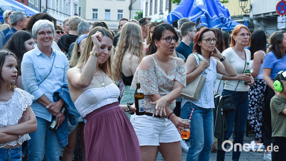 Fette Bands und laute Töne am Amberger Altstadtfest. Bild: Stephan Huber