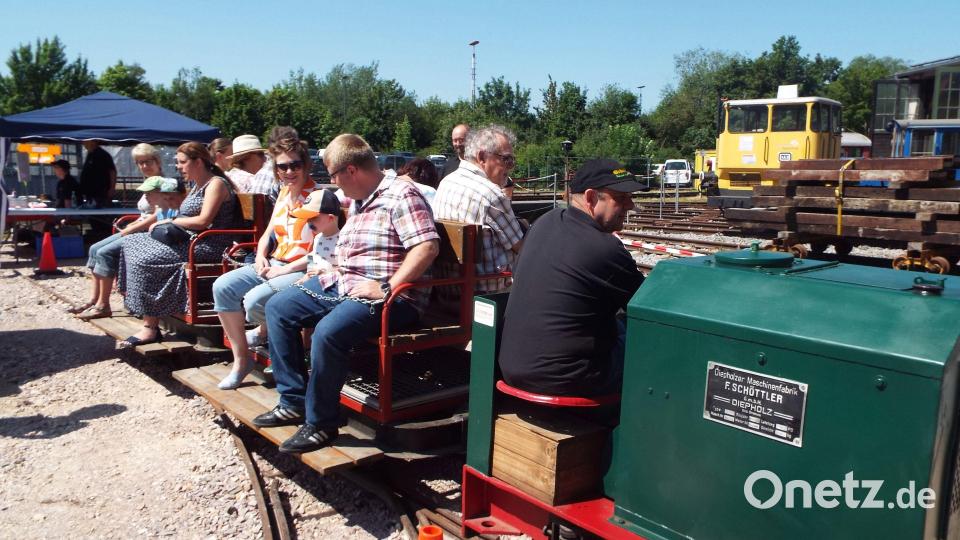 Eine Attraktion des Amberger Drehscheibenfests: Die Grubenbahn Bild: e
