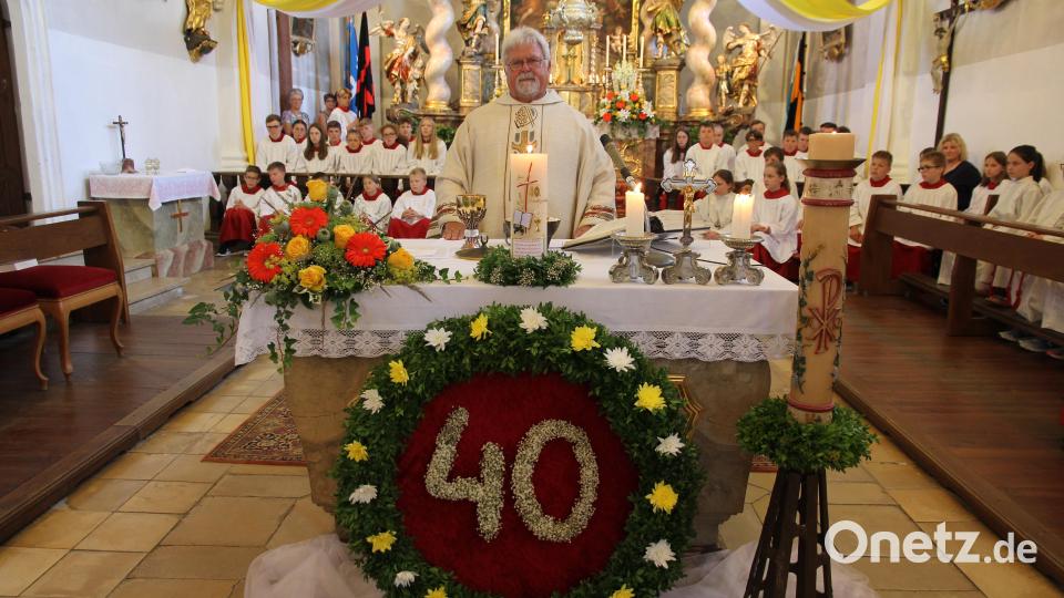 40jähriges Priesterjubiläum von Pfarrer Arnold Pirner Bild: rgl