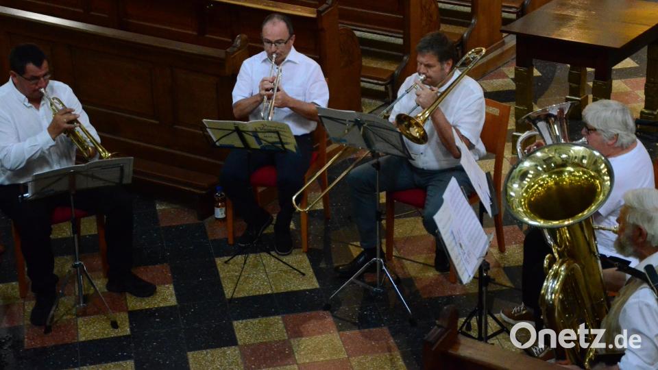 Bei der Matinee "Punkt 12" in der Kirche St. Josef in Weiden spielt die Bläsergruppe St. Elisabeth. Bild: Kunz