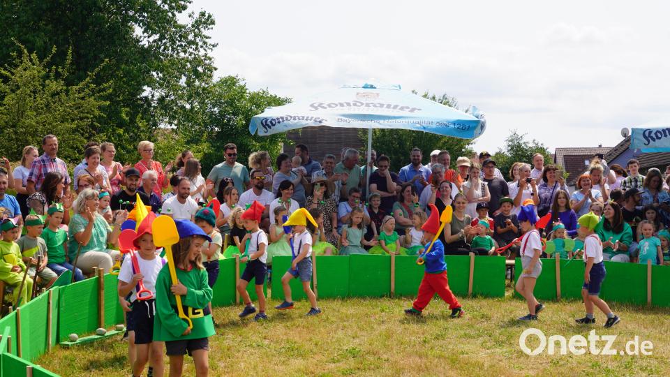 Auch die Zwerge zeigen ihr komödiantisches Talent. Bild: fvo