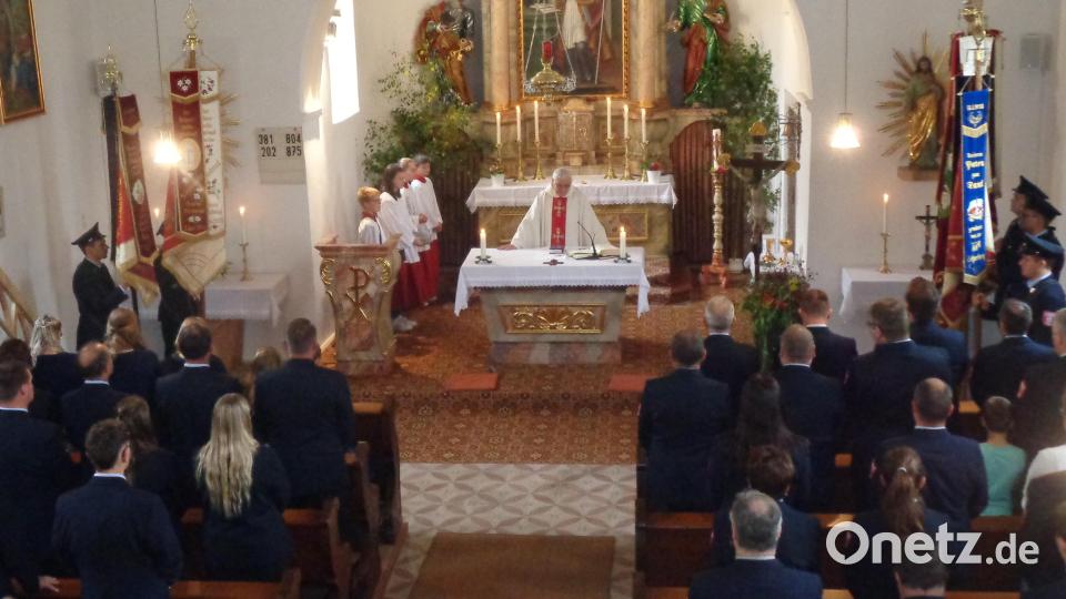 Gut besucht war der feierliche Gottesdienst in der Filialkirche St Wolfgang. Bild: amö