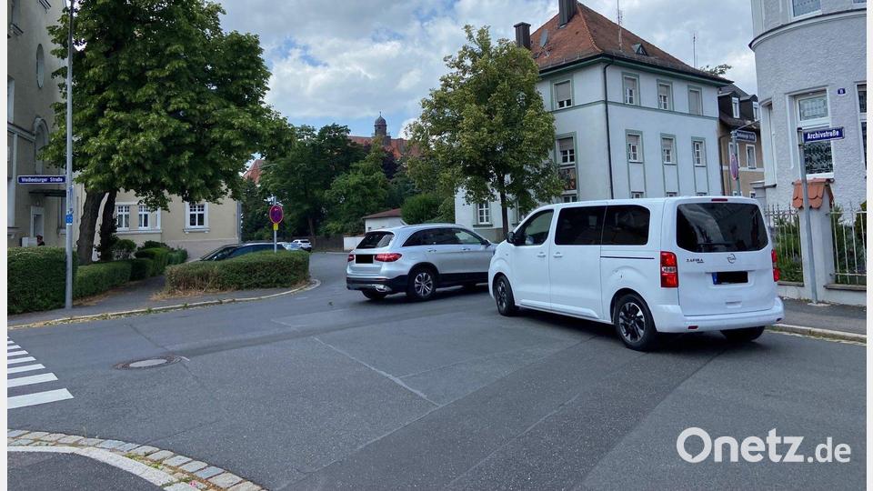 Auch an der Einmündung der Archivstraße in die Weißenburger Straße funktioniert rechts vor links ohne Probleme. Bild: ass