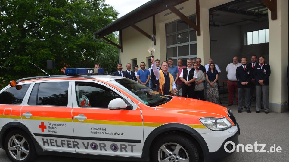 Das größtenteils durch Spenden finanzierte HvO-Fahrzeug erhielt am Samstagnachmittag den kirchlichen Segen, der in erster Linie den Menschen galt, die diese Fahrzeuge nutzen. Bild: dob