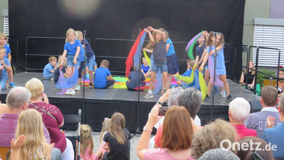 Das Spiel der Kinder begeistert die Zuschauer Bild: adj