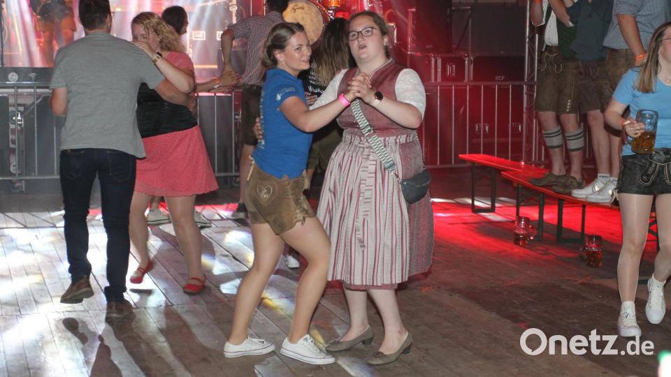 Partystimmung mit den &quot;Stoapfälzer Spitzbuam&quot; Bild: pi