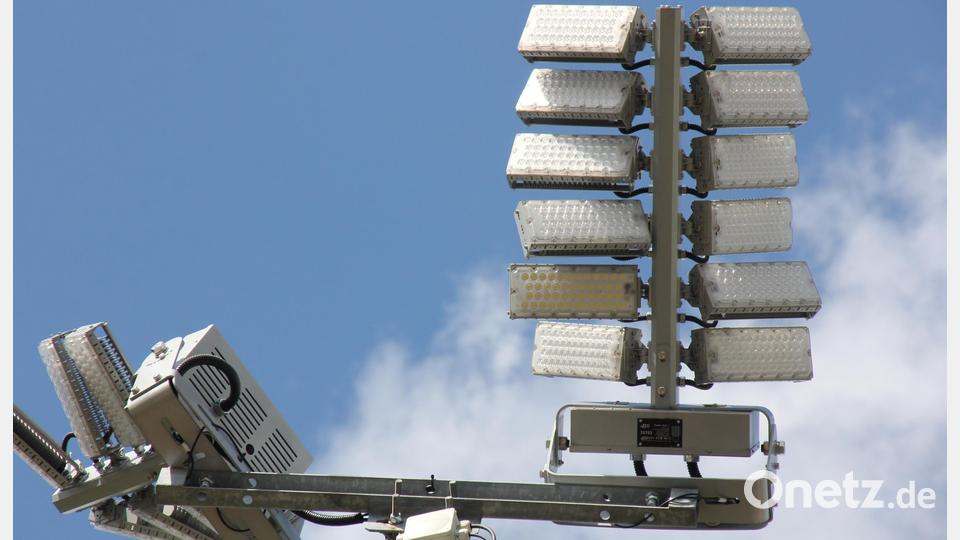 Der ASV Waldsassen hat die Flutlichtanlage auf dem Trainingsplatz auf LED-Technik umgerüstet. Bild: kro