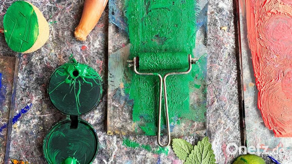 Gemüse und Drucksachen. Bild: Emmy Galle