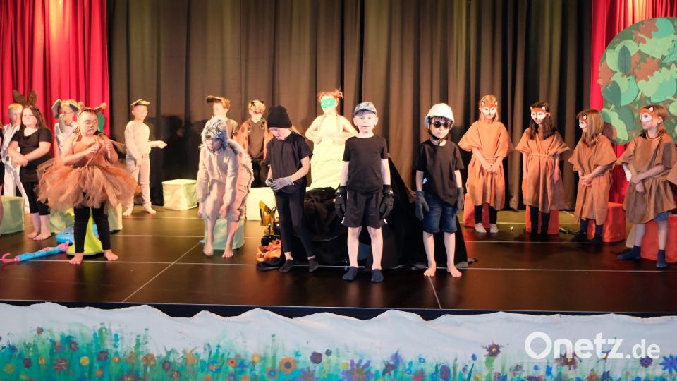 Mit 11 Gesangs- und 5 Sprechrollen ist das Musical mit den Zweitklässlern der Grundschule am Rauhen Kulm üppig besetzt Bild: do