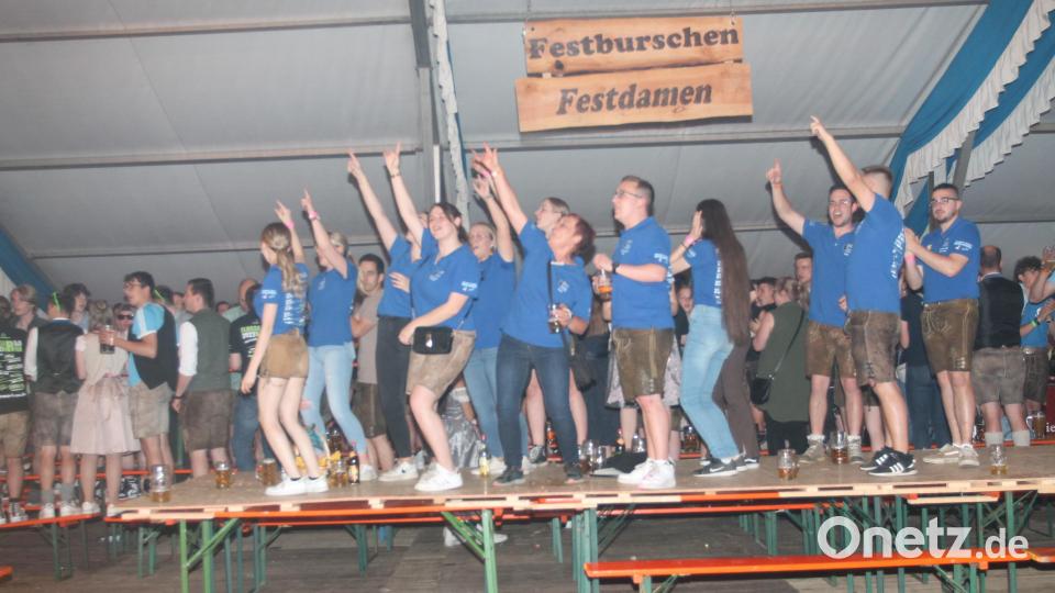 Partystimmung mit den &quot;Stoapfälzer Spitzbuam&quot; Bild: pi