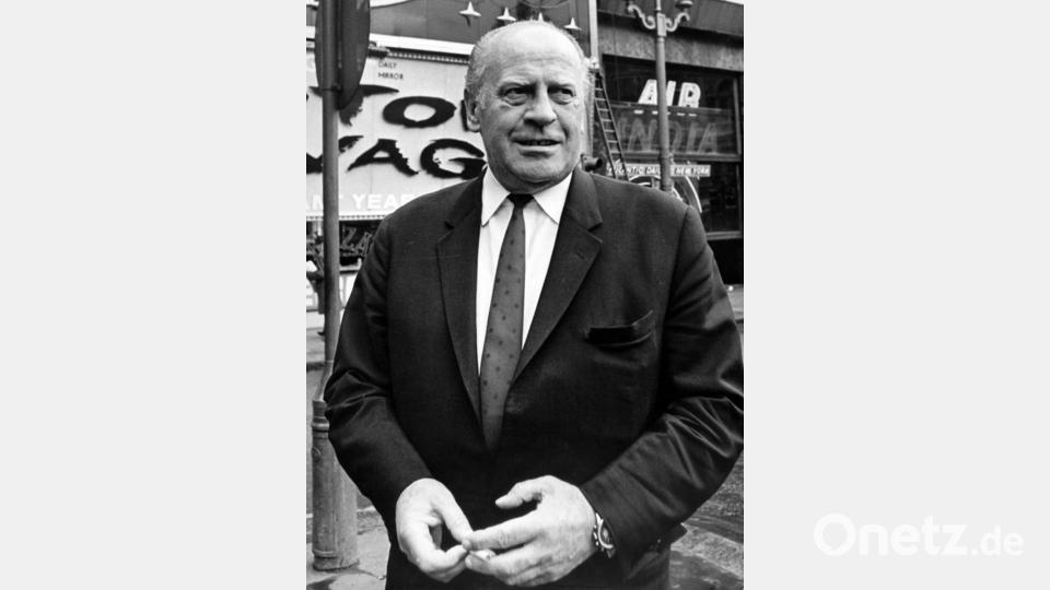 Der deutsche Industrielle Oskar Schindler, aufgenommen nach der Verleihung des Friedenspreises der internationalen Martin Buber-Gesellschaft. Archivbild: dpa