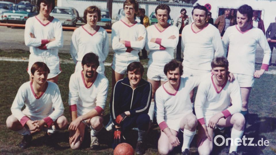 In den 1970-er Jahren traten die „Loiterlboum“ bei Fußballturnieren gegen die Stammtische „Rauschende Birken“, „Schlossgeister“ und „Grasser Brasil“ an. Bild: Archiv Schulz