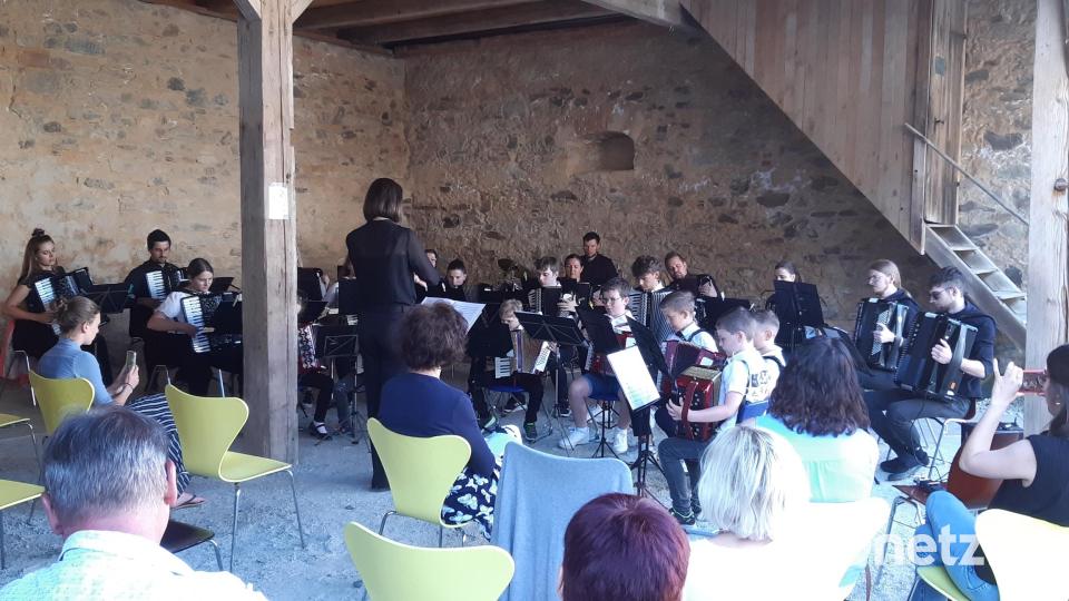 Akkordeonorchesterkonzert der Kreismusikschule Tirschenreuth Bild: Tobias Böhm/exb