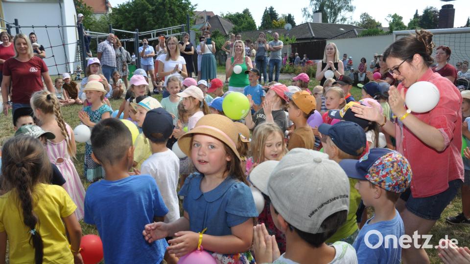 Ein kunterbuntes &quot;Mitmach&quot;-Fest feierten die Mädchen und Buben aus der Kindertagesstätte Don Bosco. Bild: dob