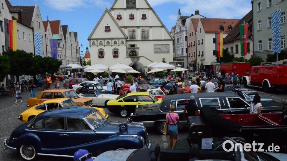 Die Innenstadt ist ein einziger großer Oldtimer-Parkplatz. Bild: Kunz